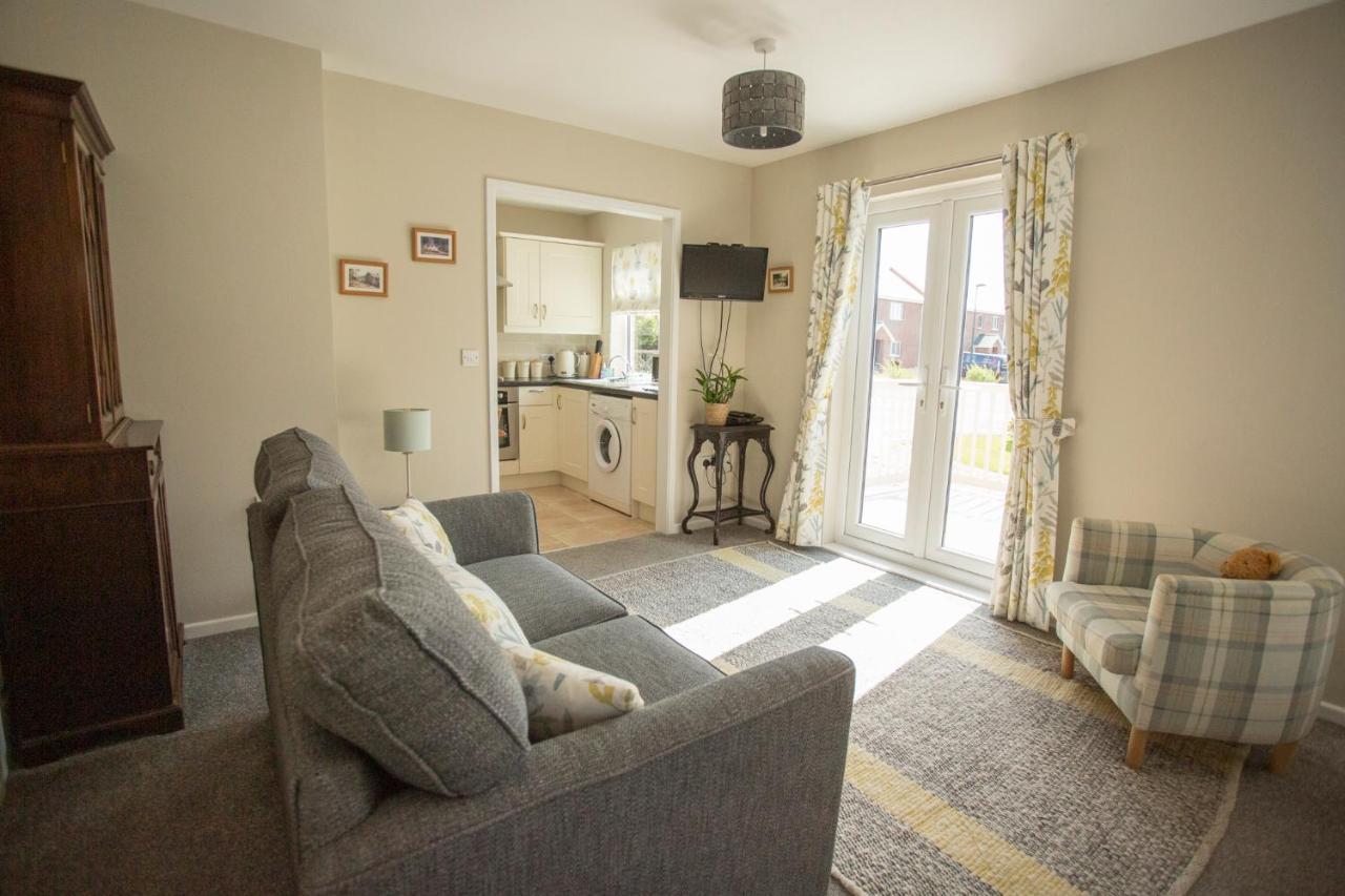 Pant-Y-Celyn Studio Apartment Aberaeron Exterior photo